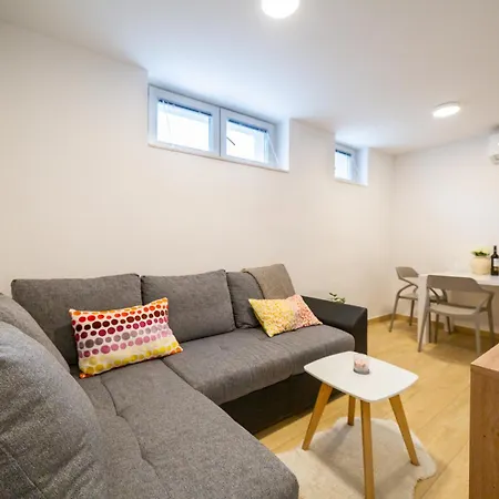 Zvoncac Apartment *